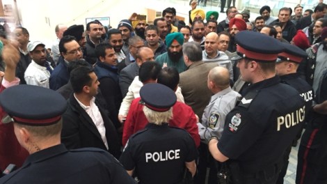 taxi-protest_Emilio-Avalos_CBC